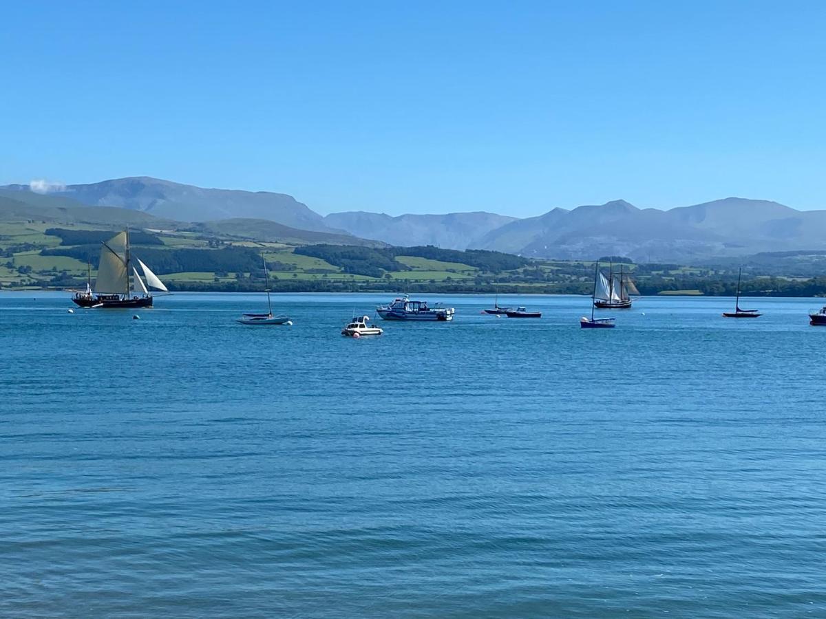 Awel Y Mor Hotel Beaumaris Exterior foto