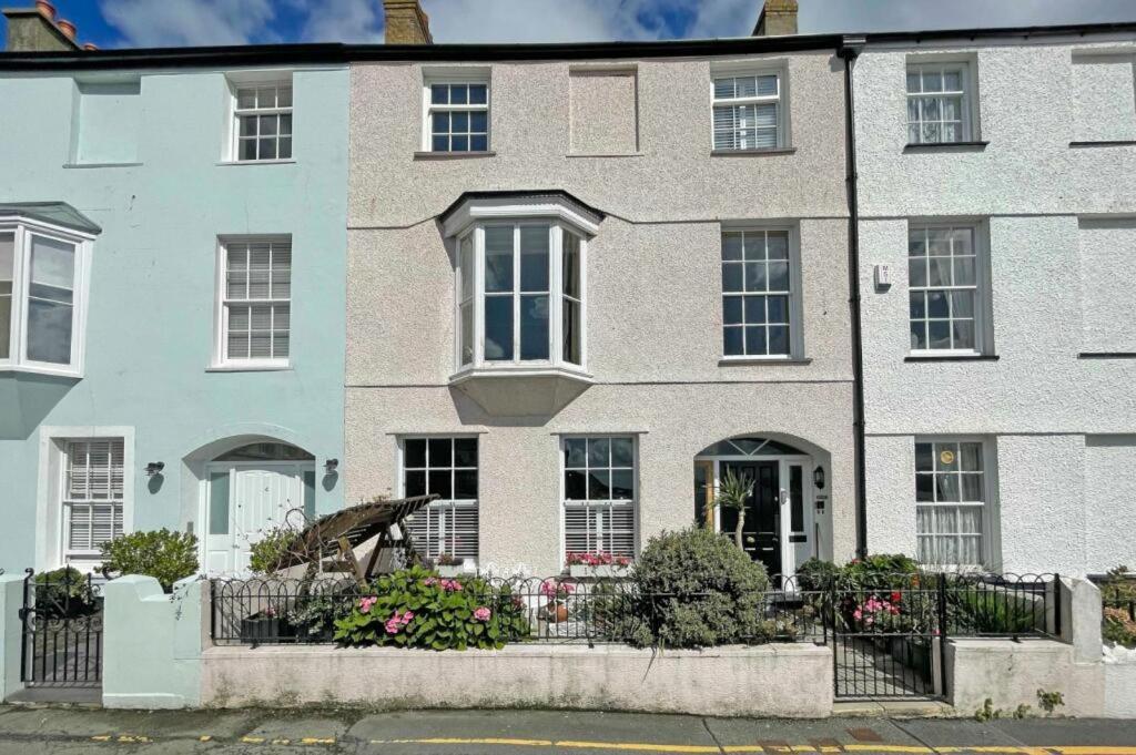 Awel Y Mor Hotel Beaumaris Exterior foto