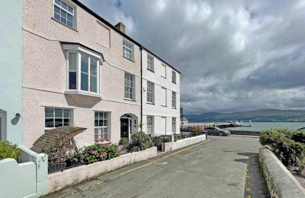 Awel Y Mor Hotel Beaumaris Exterior foto